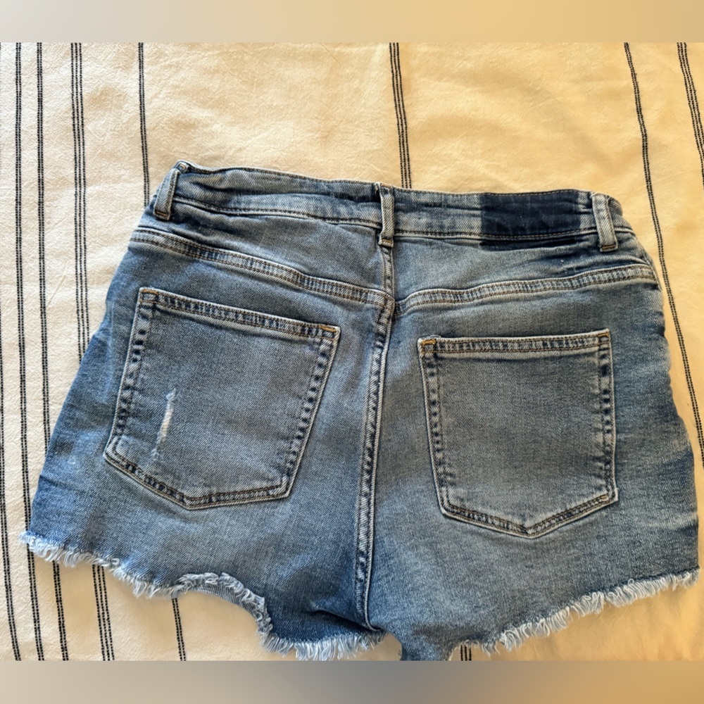 Shorts - Picture 2 of 2